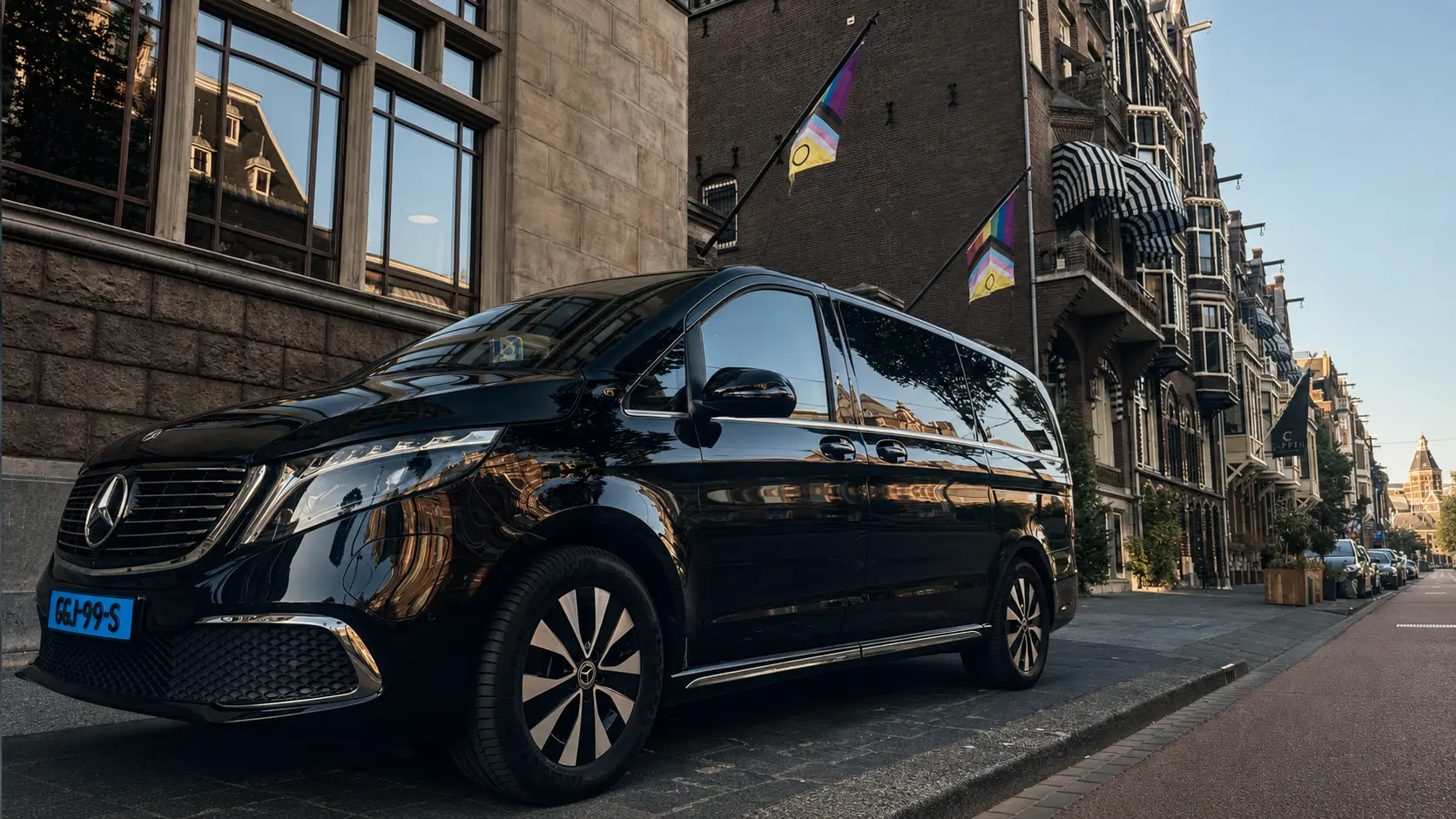 Reign Transportation Mercedes EQV on a private day trip in Amsterdam